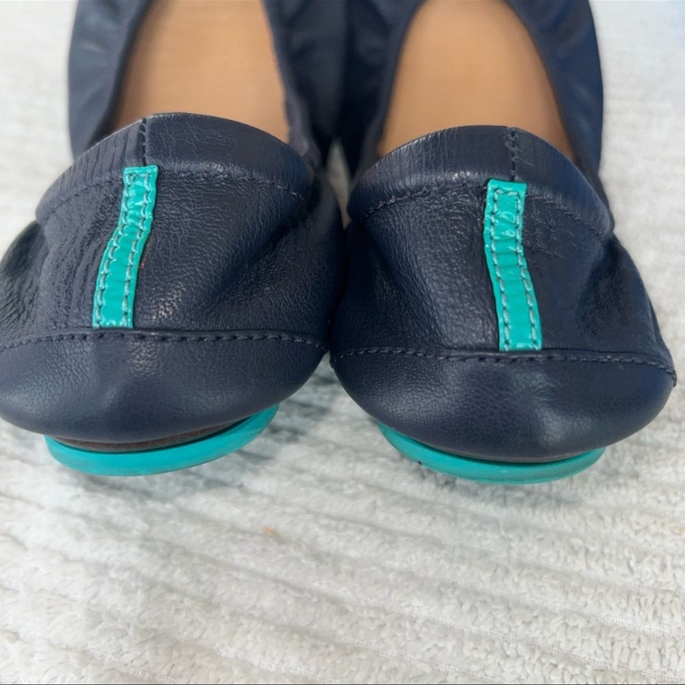 TIEKS ITALIAN LEATHER FOLDABLE BALLET FLATS IN CALIFORNIA NAVY COLOR//SIZE 7 - Picture 11 of 11